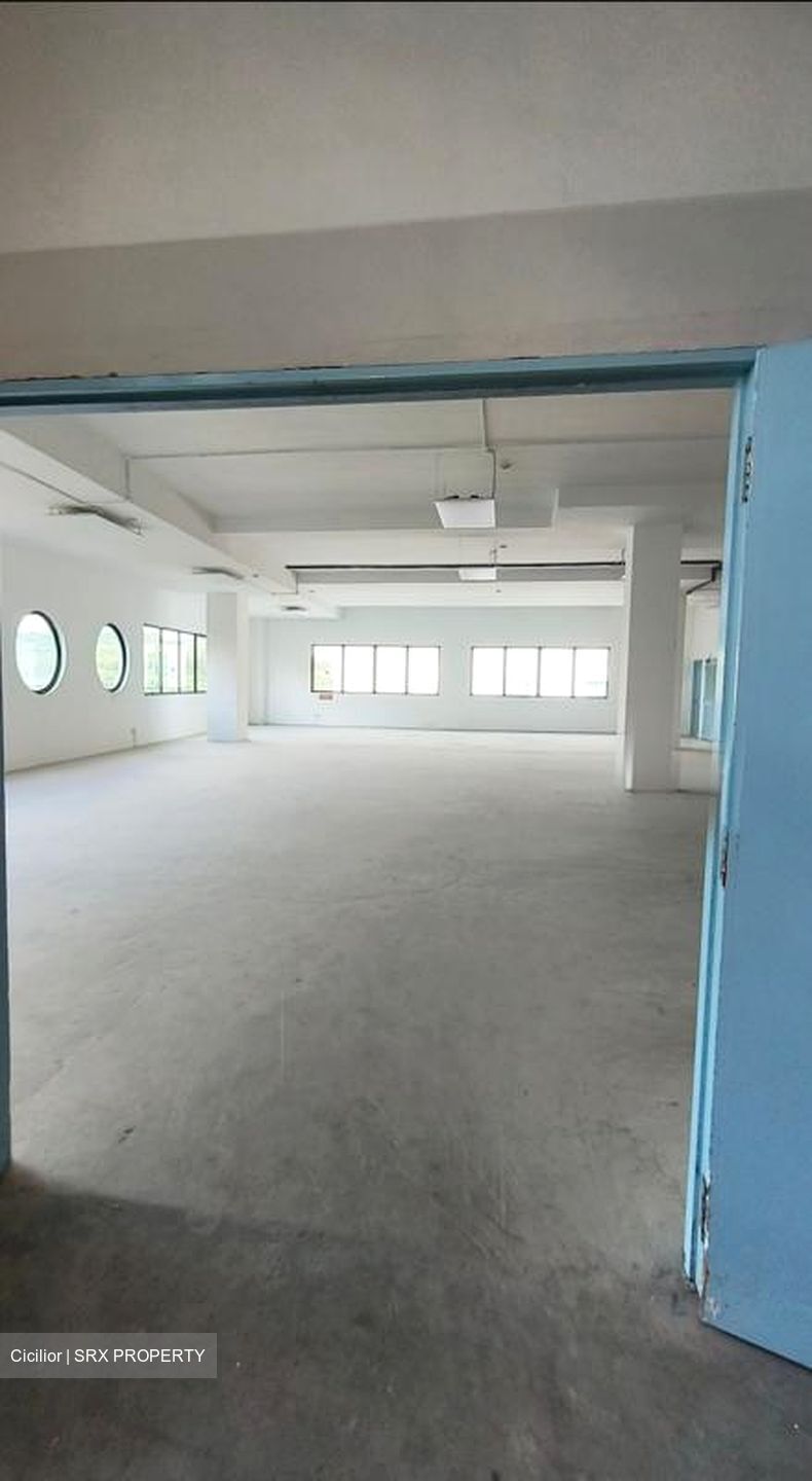 Uni-tech Centre (D22), Factory #498732201